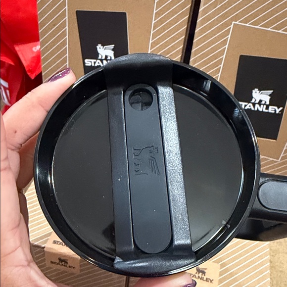 Brand New - Stanley Black and Gold engraved Patterned Tumbler - Picture 3 of 4